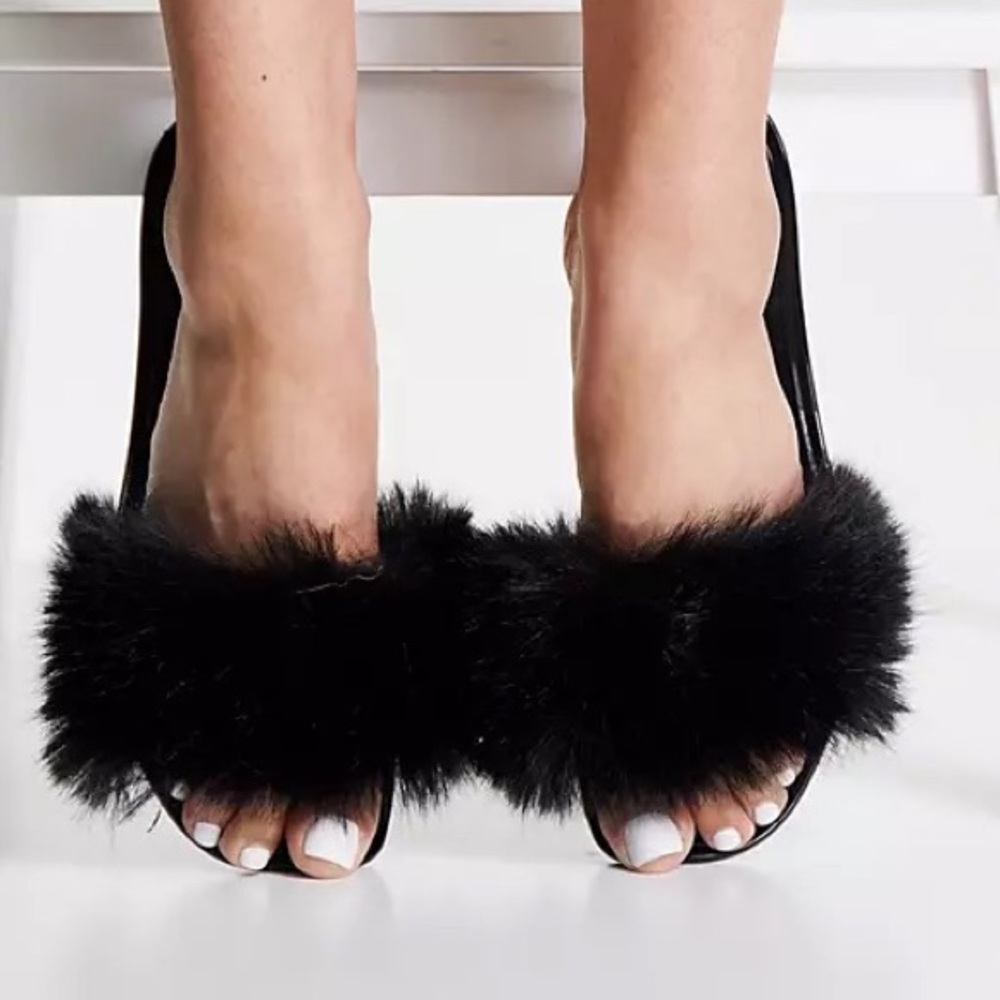 Steve Madden Black Furry Fritzie Slides Jelly Sandals